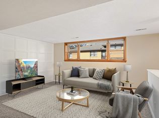 6051 3rd St NE #6055, Minneapolis, MN 55432