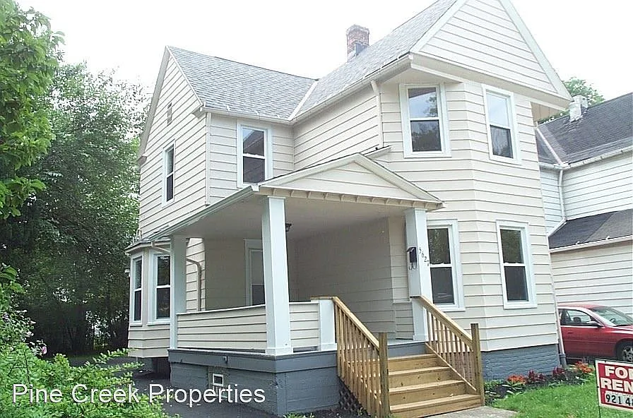 5627 Jefferson Ave photo 1