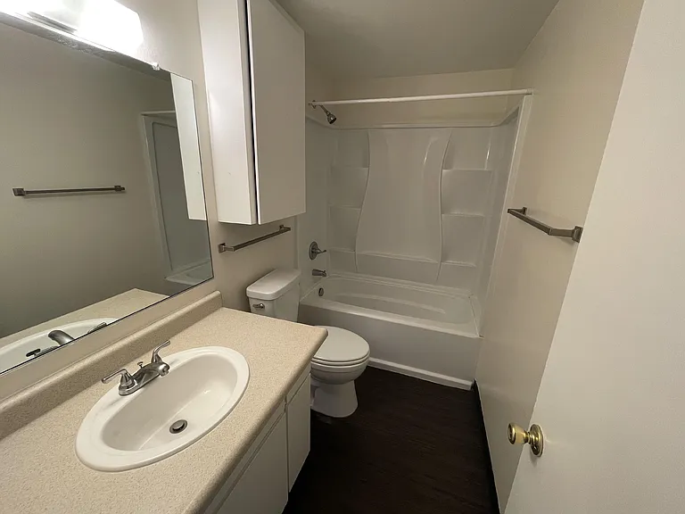 Forest Grove Apartments — Photo 20