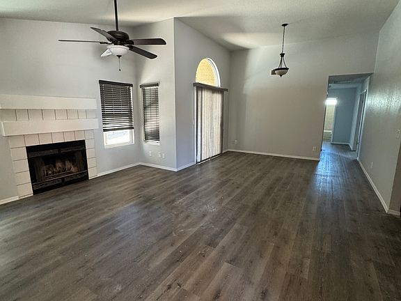 2nd image of 7800 S Kilcormac Ln