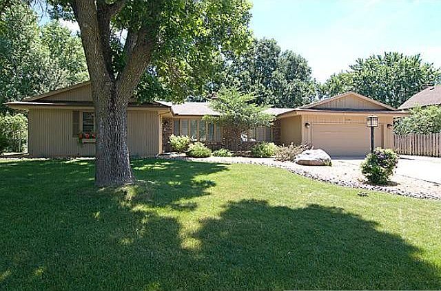 1st image of 2281 Queens Dr
