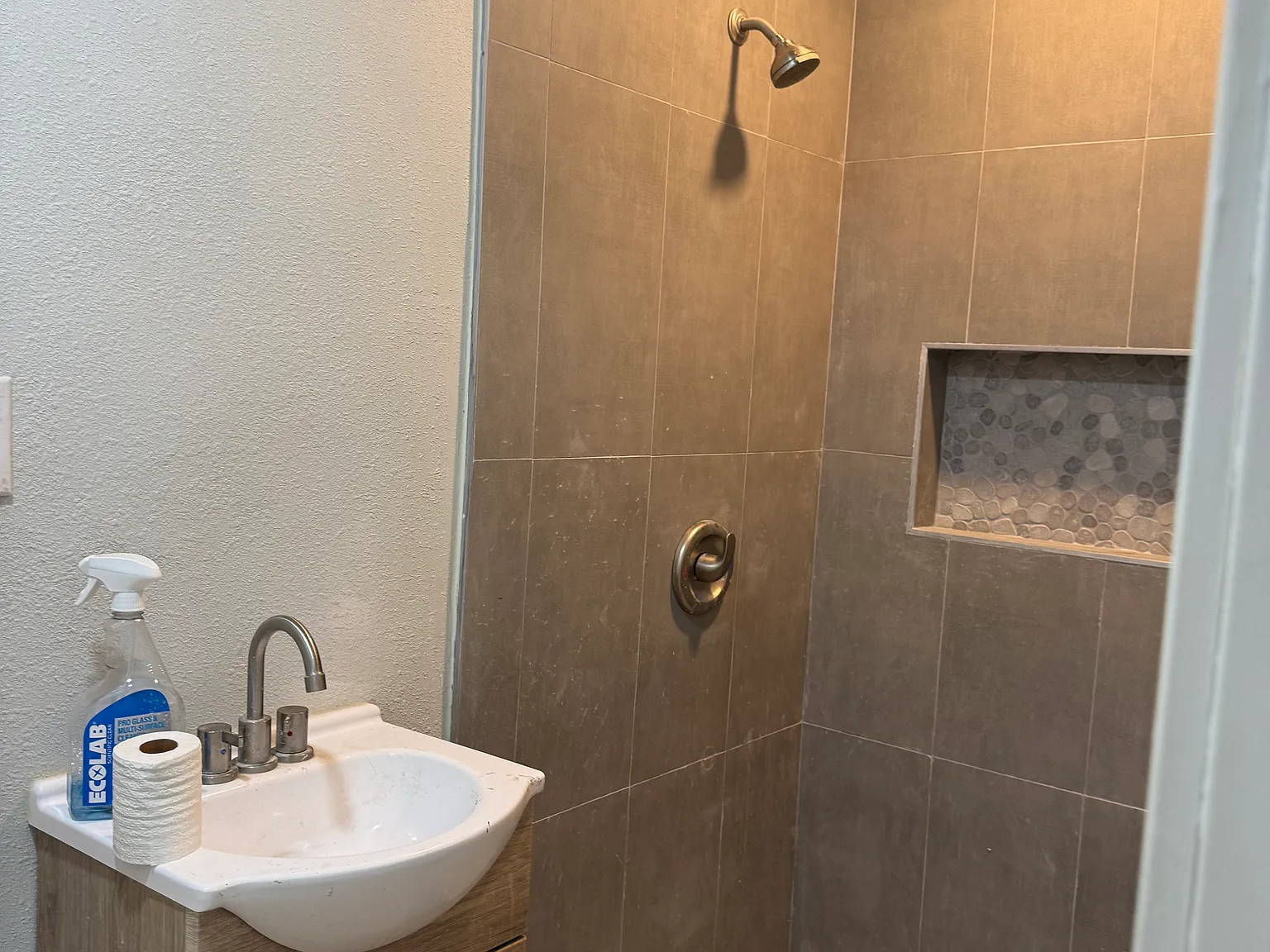 1 bed, 1386 sqft, $1,450 — Photo 3