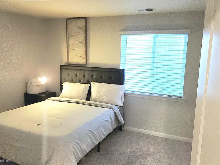 422 Constellation Ln — Photo 16