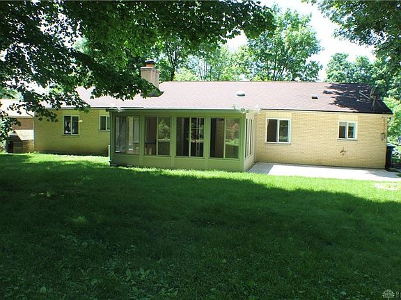2nd image of 934 Silverleaf Dr