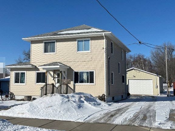 2nd image of 161 Meeker Ave S