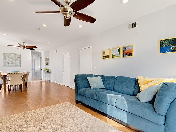 5th image of 2426 N Hamlin Ave #2