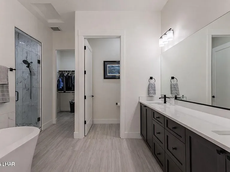 1631 E Laurel Dr — Photo 14