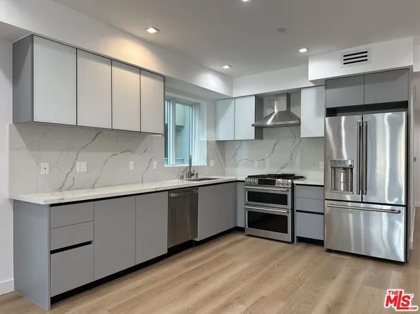 9842 W Vidor Dr #102, Los Angeles, CA 90035