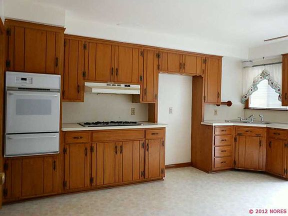 4th image of 804 N Dogwood St