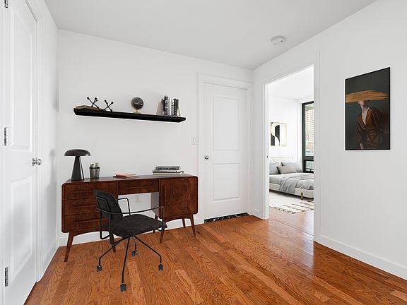 4th image of 5-49 Borden Ave #4H