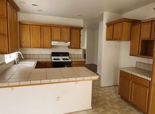 21040 Mission St, Tehachapi, CA 93561