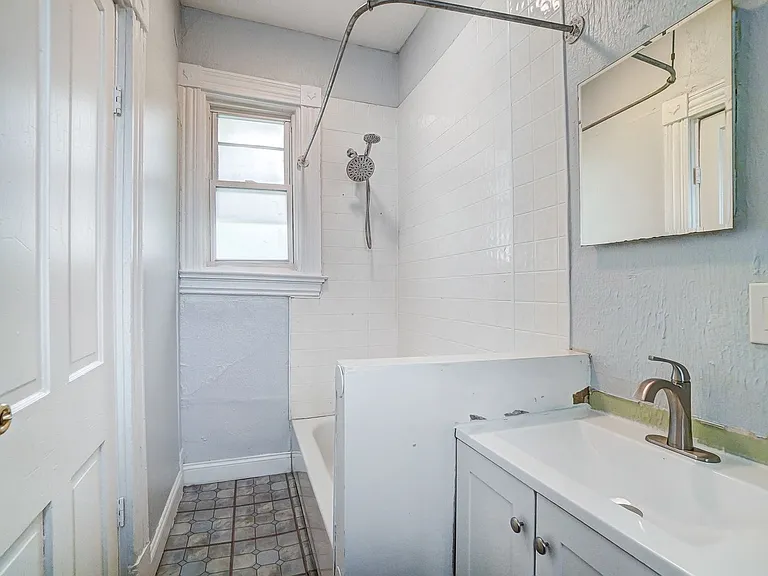 870 Rockdale Ave — Photo 20