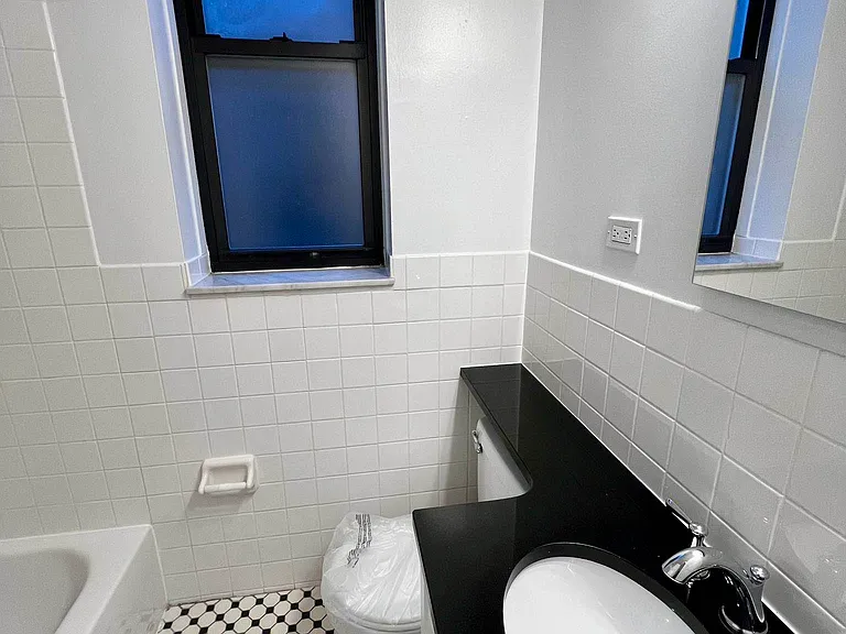 646 Amsterdam Ave #2B — Photo 6