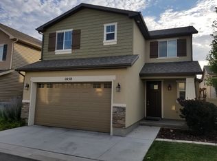 1058 W Stonehaven Dr, North Salt Lake, UT 84054