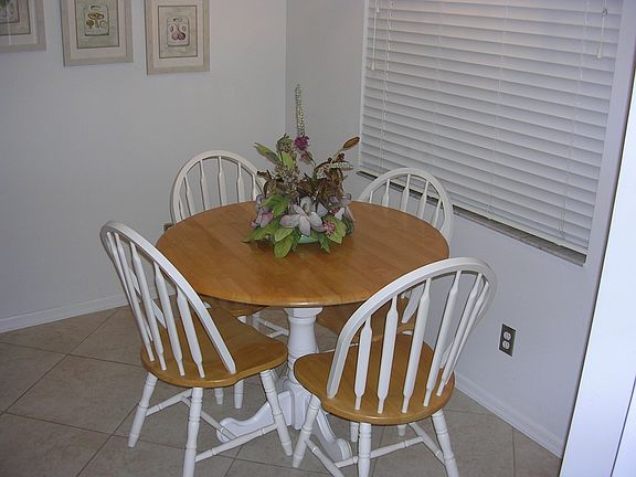 3rd image of 9200 Highland Woods Blvd Unit 1207