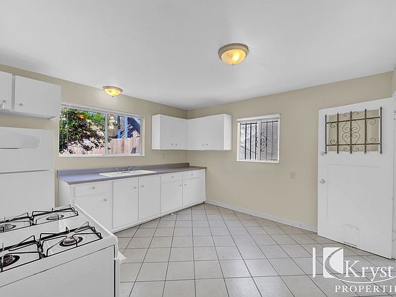 2nd image of 708 Virginia St APT A