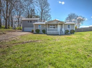 814 Indian Ridge Ln, Clinton, TN 37716