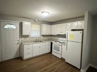 451 Main St #B, East Haven, CT 06512