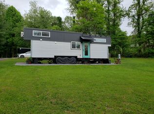 139 Camby Rd, Morgantown, WV 26508