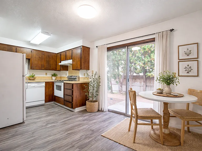 Colorado Townhomes — Photo 10