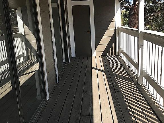 Large Covered Balcony W/Storage