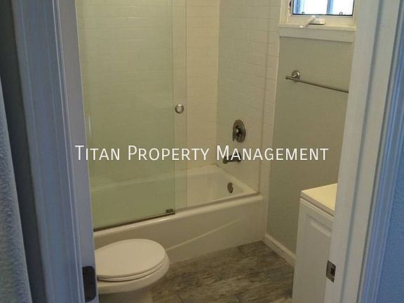 5th image of 318 12th St Unit B