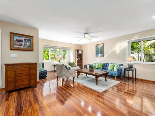 1357 Kaeleku St, Honolulu, HI 96825
