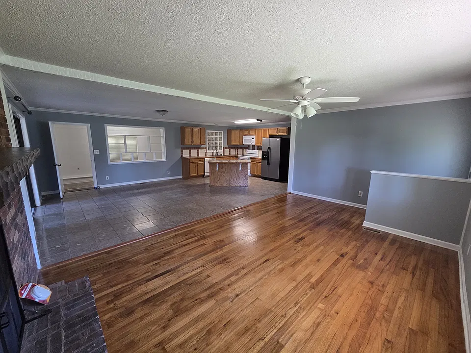 3923 Beaty Rd