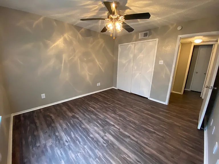Walnut Creek Apartments — Photo 47
