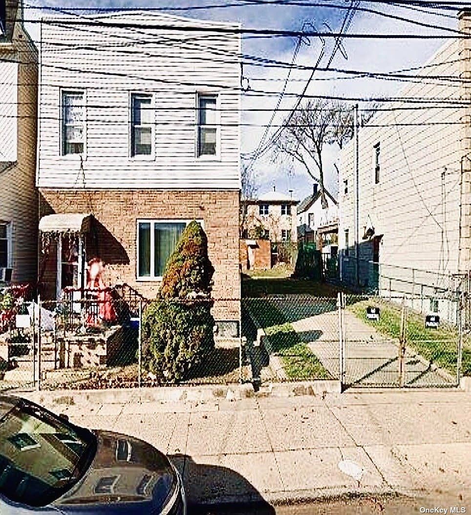 6917 59th Road, Maspeth, NY 11378 Zillow