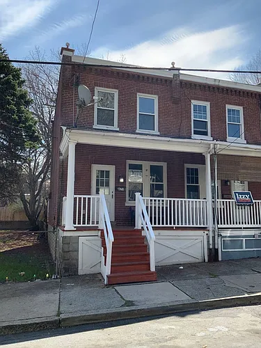 674 Saint Joseph St Photo 1