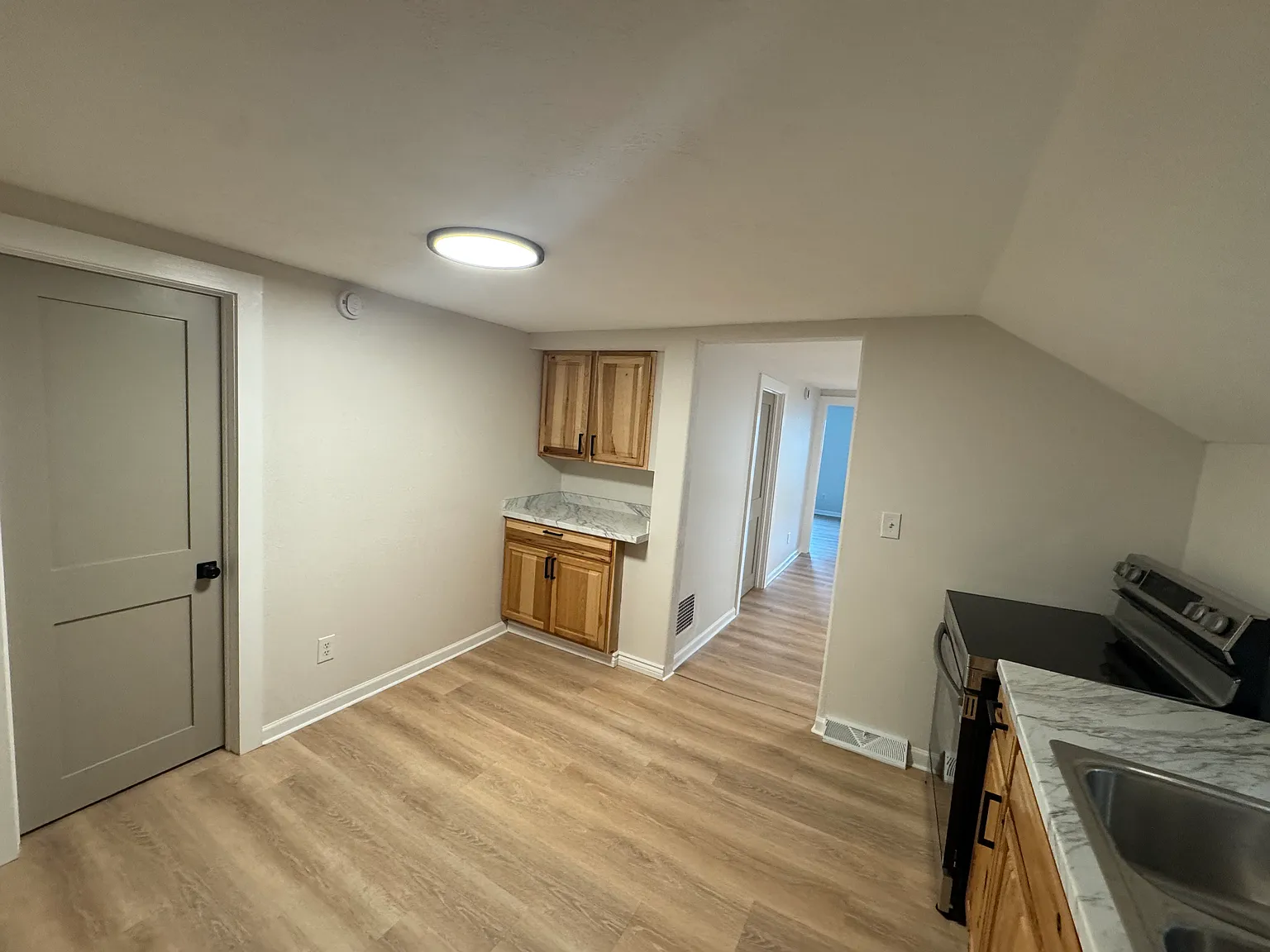 2 bed, $1,650 — Photo 2