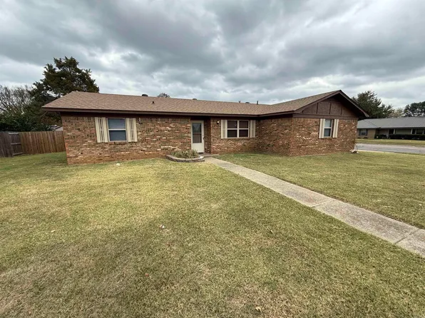 2 Devon Ln, Jacksonville, AR 72076