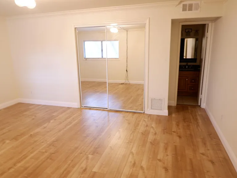 3770 Grim Ave #1 — Photo 8