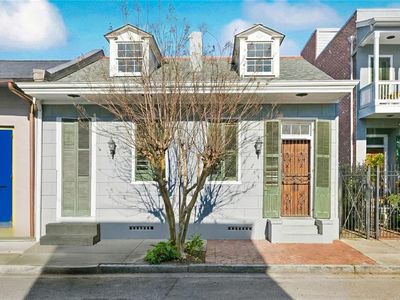1135 Ursulines Ave, New Orleans, LA, 70116