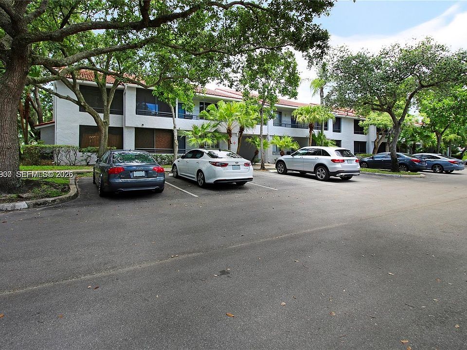 1st image of 831 Lyons Rd APT 23101