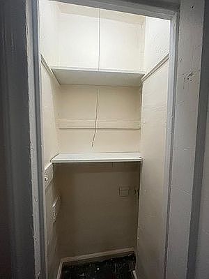 4th image of 655 Pelham Pkwy N APT 2A