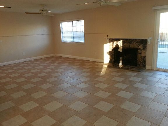 5th image of 12180 Leahy Dr