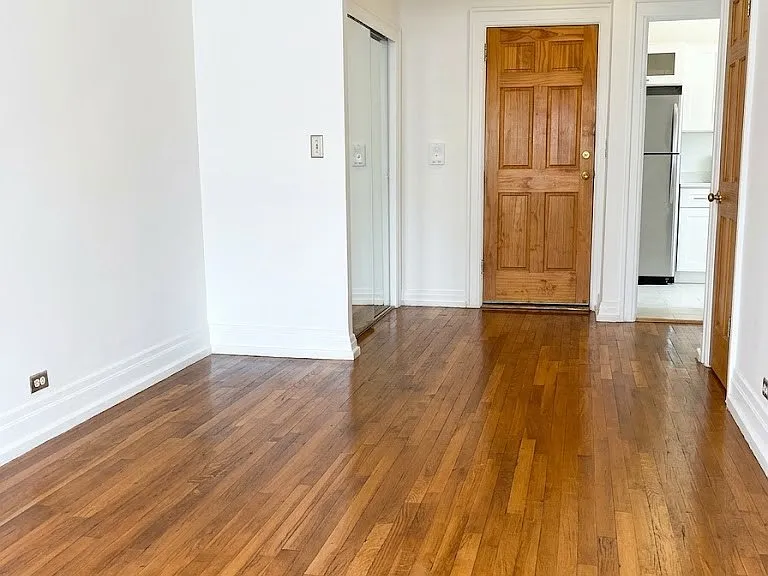 44-21 30th Ave #3H — Photo 7