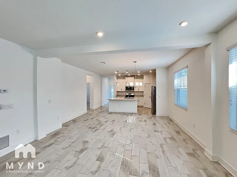 1712 E Lambright St N — Photo 6
