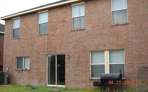 2nd image of 5718 N 34th St