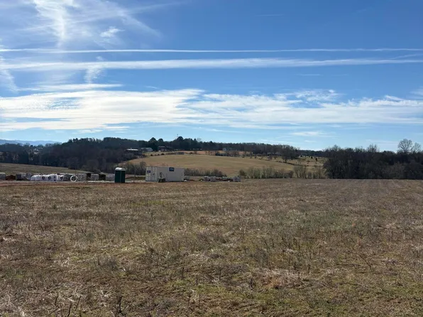 491 Alfred McCammon Rd, Maryville, TN 37804