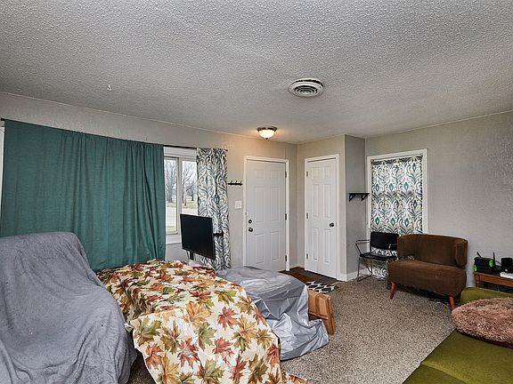 3rd image of 2544 Vale St