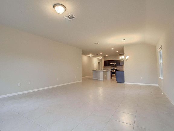 5th image of 2301 Bettylou Ln
