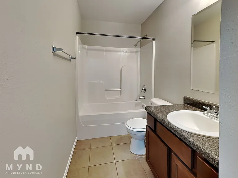 3401 E Gillette St #3401 — Photo 14