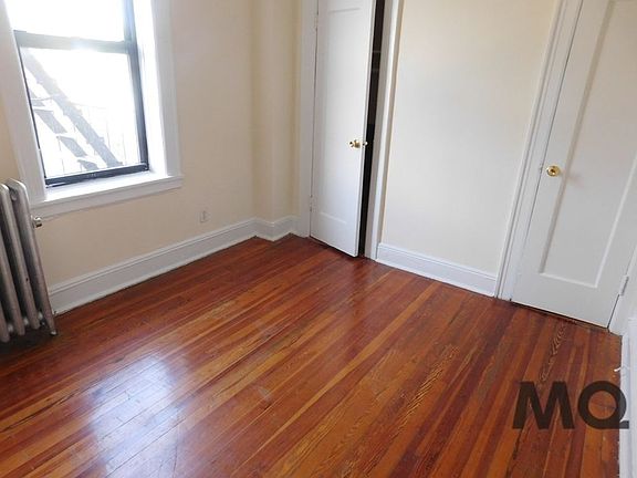 5th image of 3114 35th St APT 2C