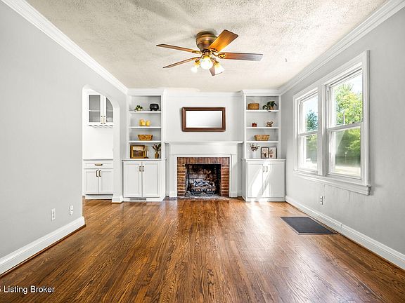 4th image of 3937 Staebler Ave