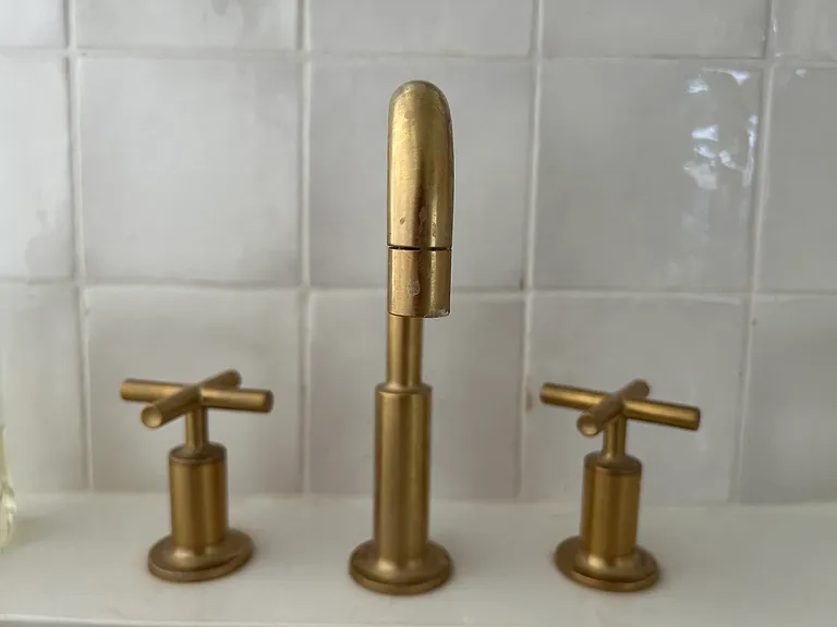Recently renovated bathroom (Jan 2024) with all new Kohler fixtures, a soaking tub, and spacious vanity.