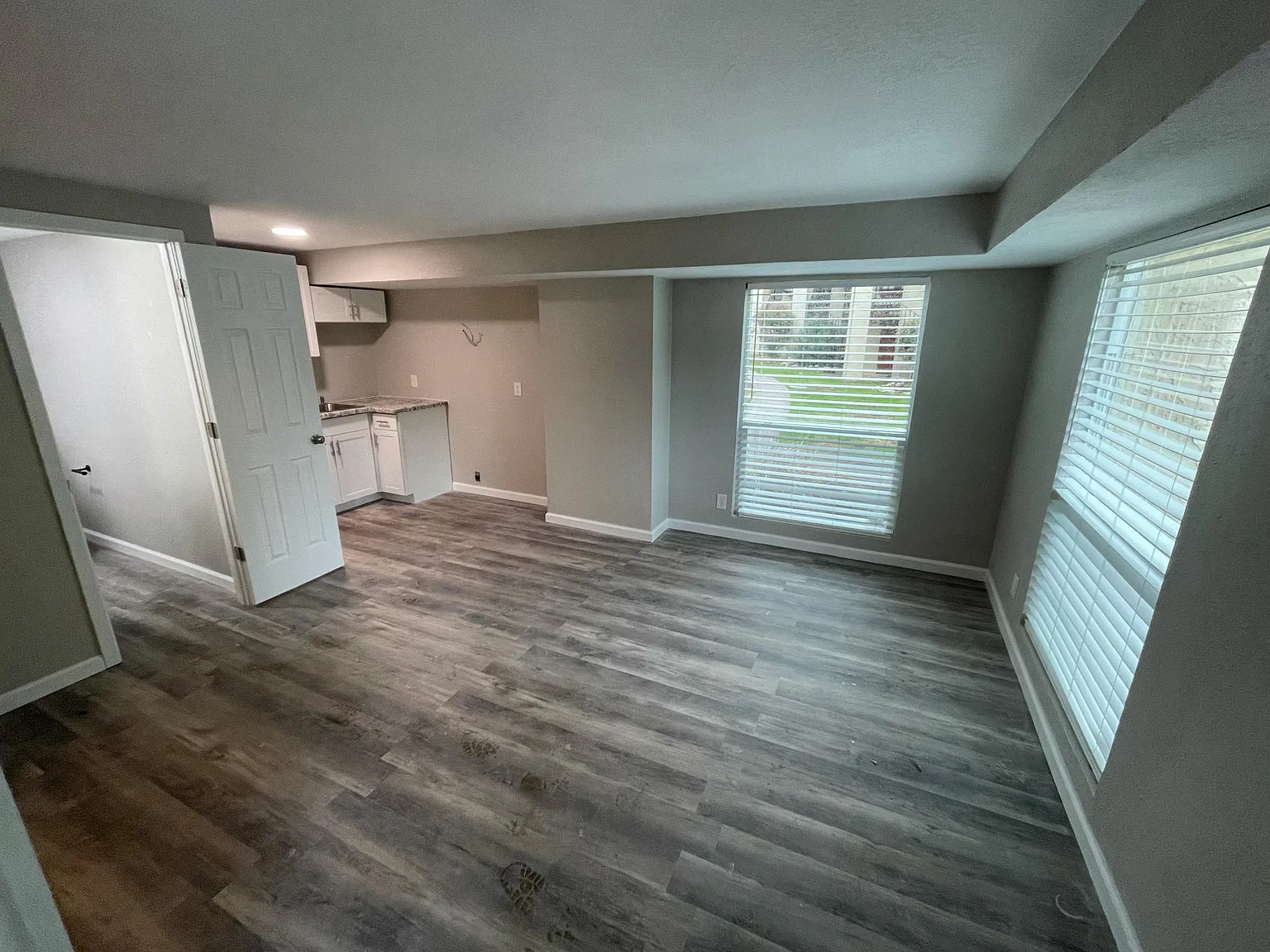 Studio, 400 sqft, $925 — Photo 4
