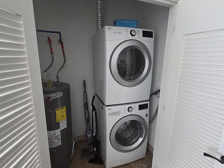 211 Baldwin Ave #219 — Photo 4